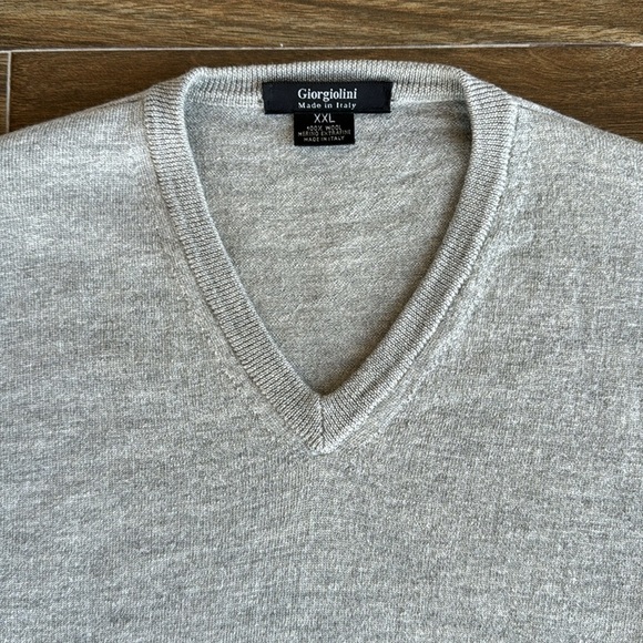 Giorgiolini 100% Extrafine Merino Wool Gray V-Neck Sweater, XXL - Picture 8 of 10